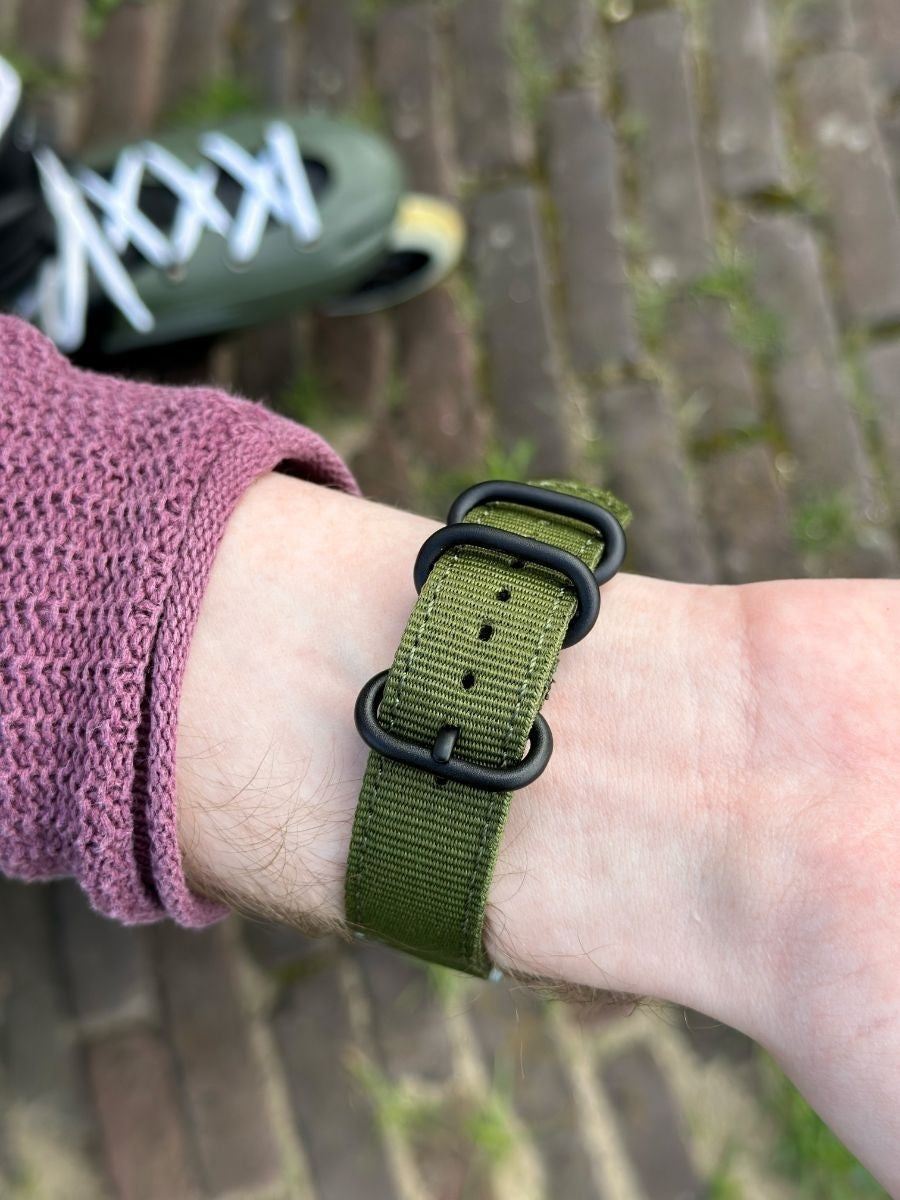 Fossil Gen 4 Explorist (HR) Nylonarmband mit Schnallenverschluss (Grün)