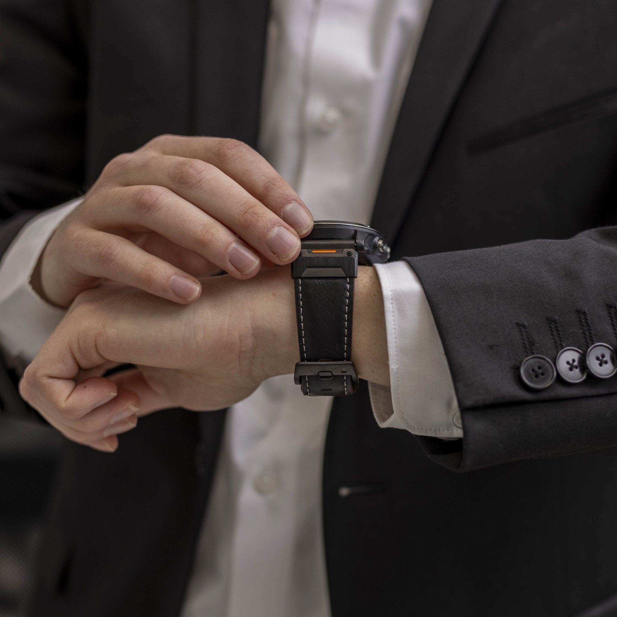 Garmin Approach S70 - 47mm Genuine Leather Strap (Black)