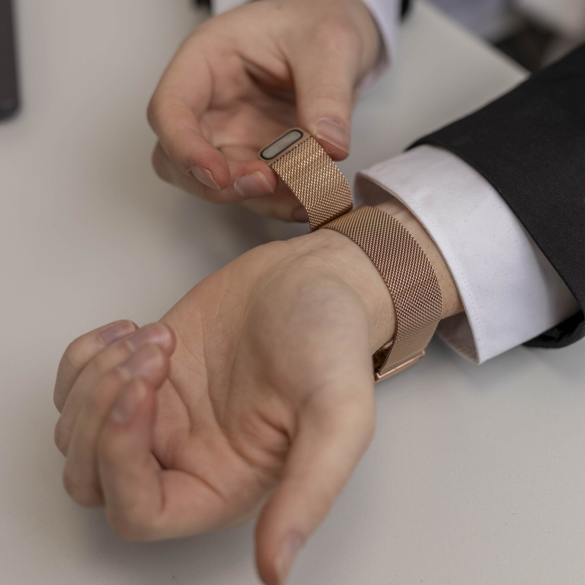 Garmin Descent MK2(i) Milanese Armband (Roségold)