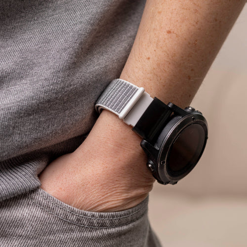 Garmin Fenix 5x / 6x Nylonarmband (Hellgris)