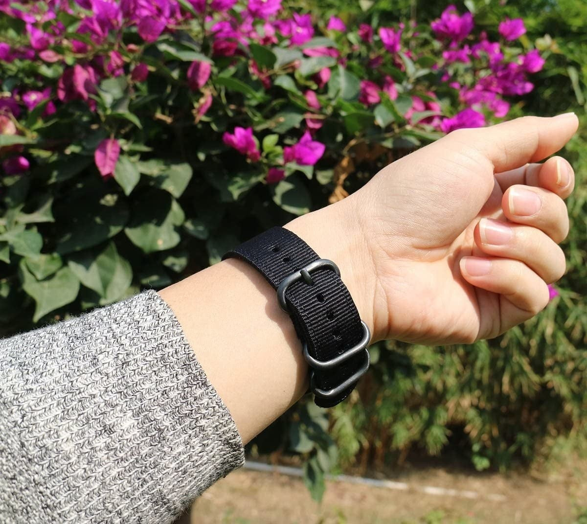 Fossil Gen 4 Explorist (HR) Nylonarmband mit Schnallenverschluss (Schwarz)