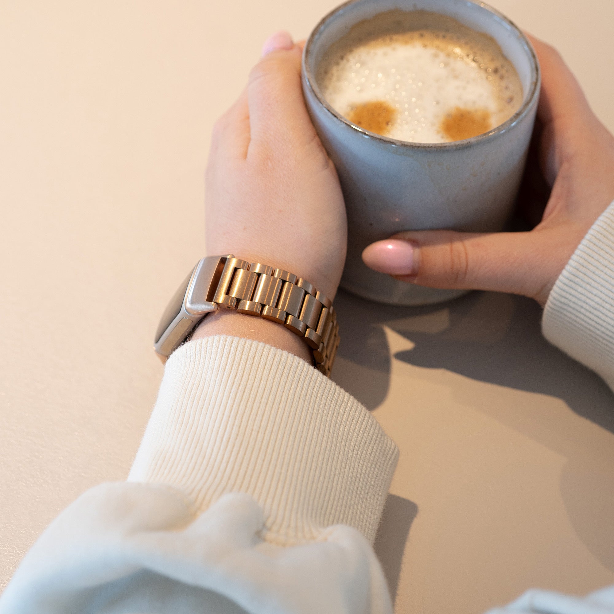 Fitbit Charge 5 Metal Strap (Rose Gold)