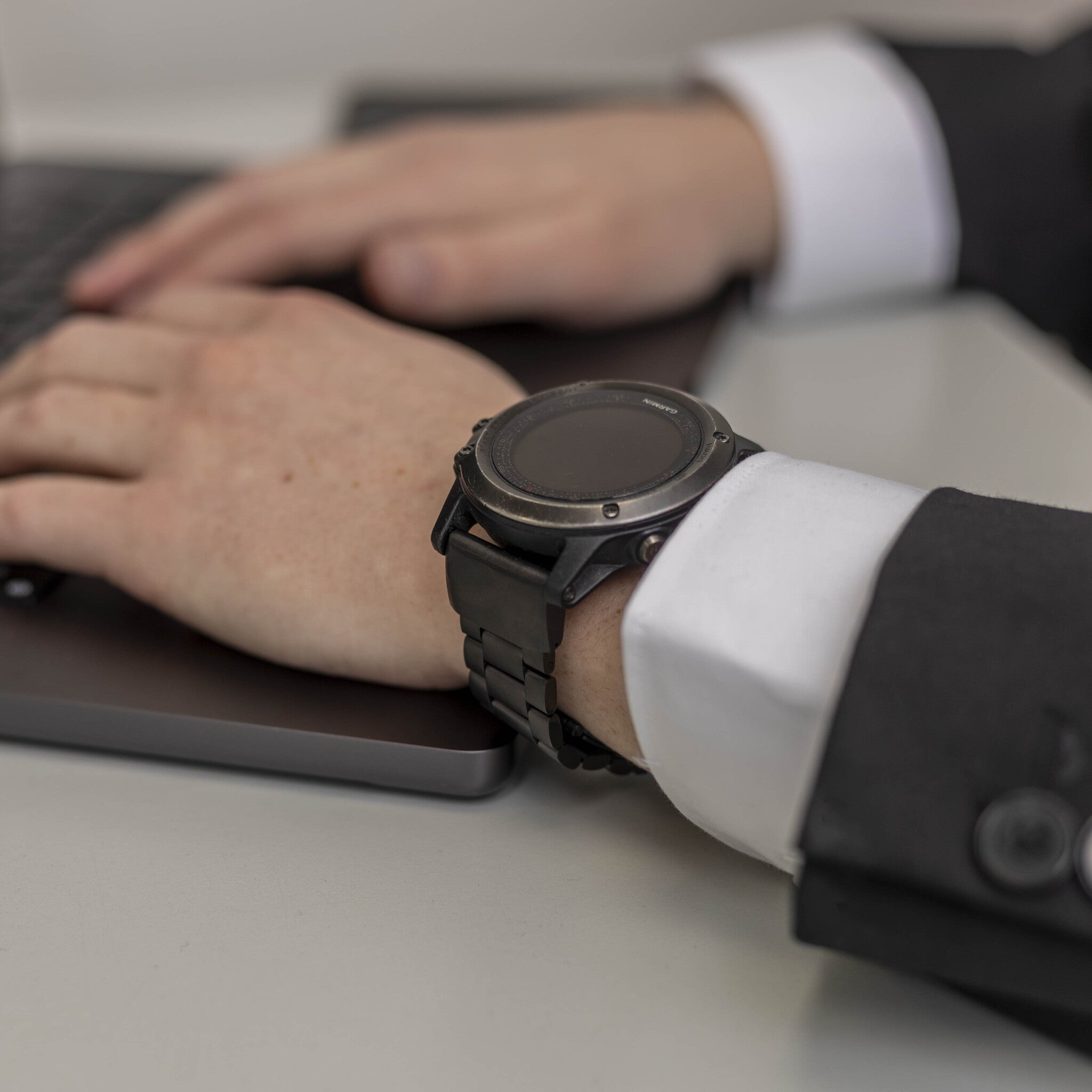 Bandz Garmin Fenix 8 Pro - 51mm Stahlarmband 'Classic' (Schwarz)