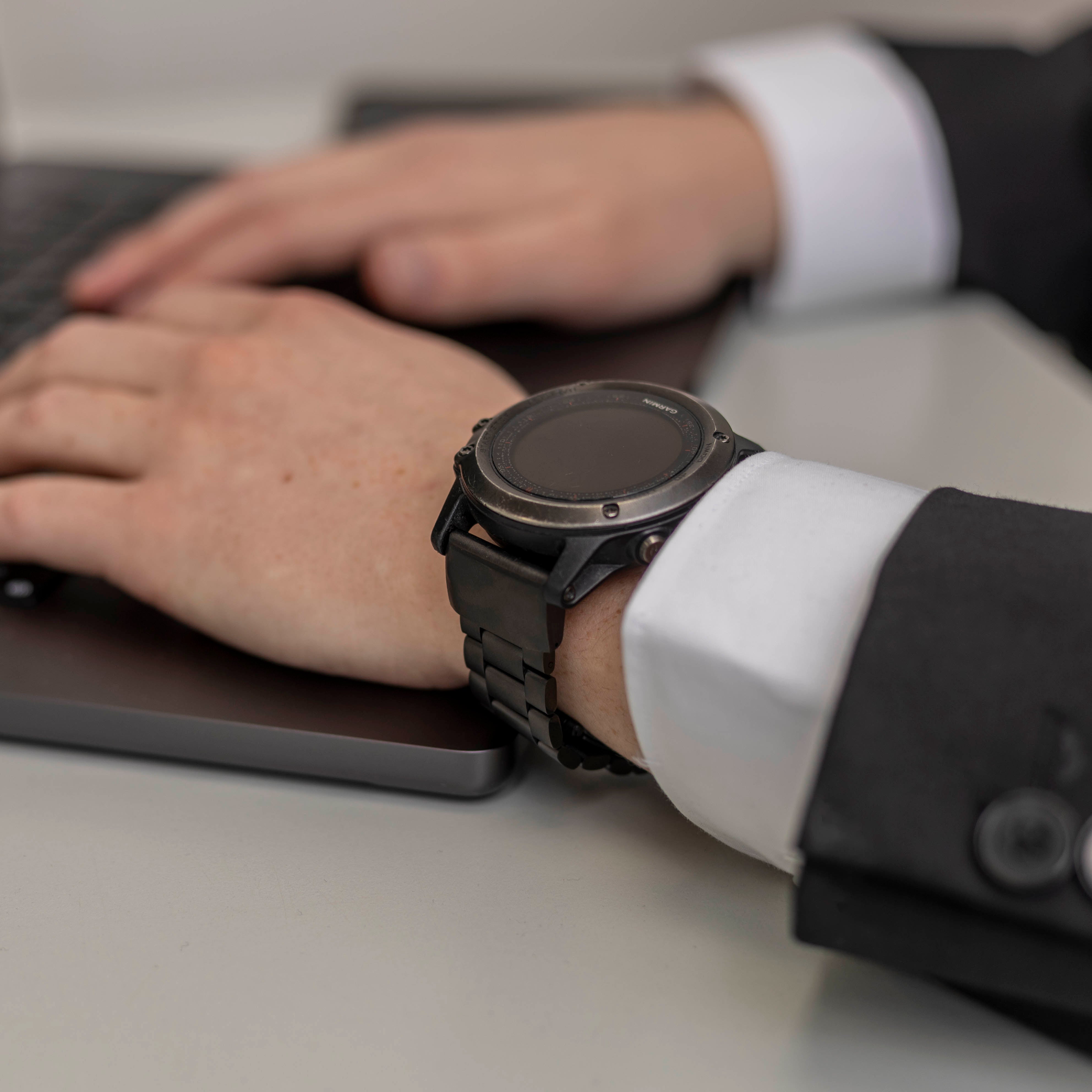 Bandz Garmin Enduro 1 / 2 / 3 Stahlarmband 'Classic' (Schwarz)