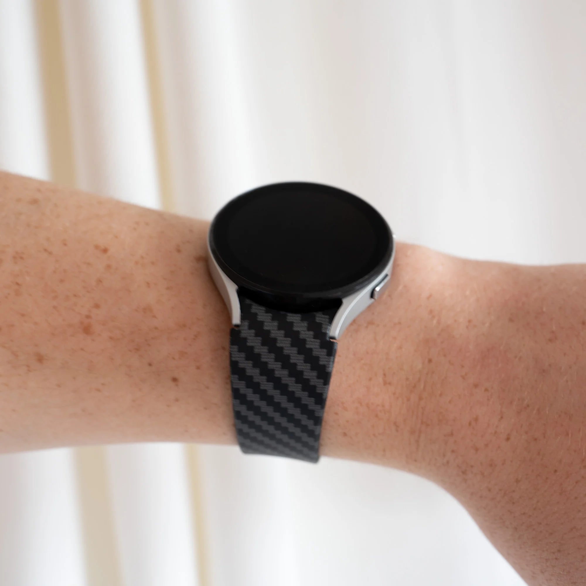 Carbon Fibre Samsung Galaxy Watch 5 Pro Magnetic Strap
