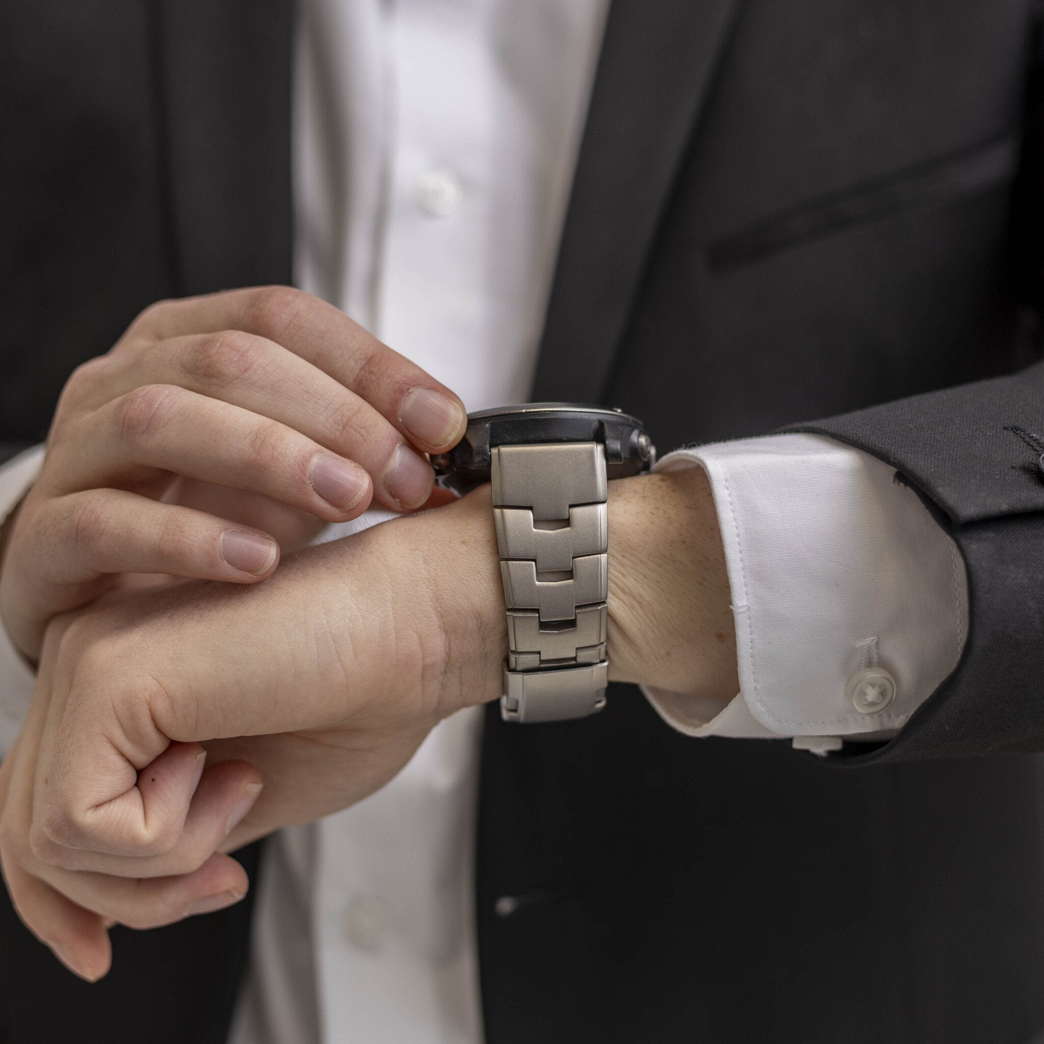 Garmin Descent MK2(i) Titanarmband (Titan)