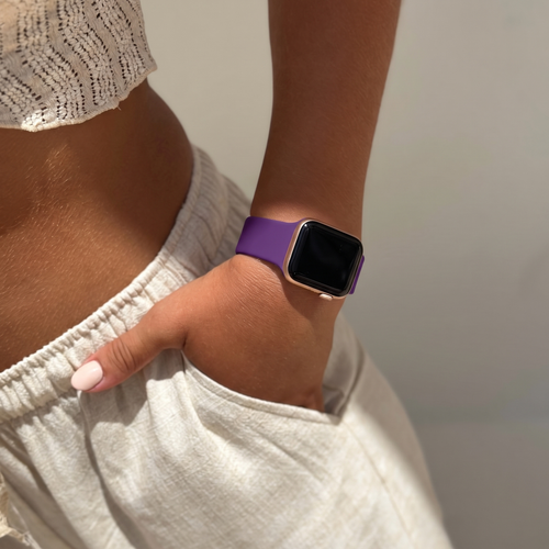 xoxo Wildhearts Apple Watch Silikonarmband (Dunkel Lila)