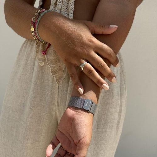 xoxo Wildhearts Apple Watch Milanaise Armband (Silber)