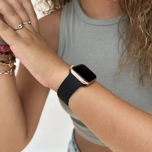 xoxo Wildhearts Apple Watch Silikonarmband (Schwarz)